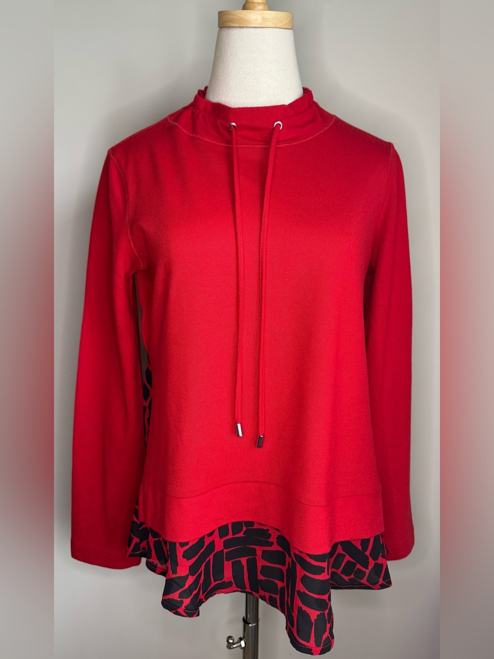 Multiples Red Drawstring Funnel Neck Top sz XS